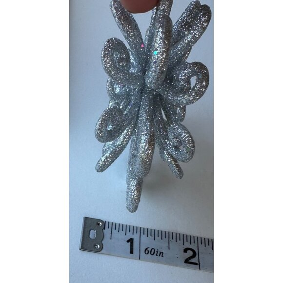 Glittery Silver Snowflake Christmas Holiday Ornament 4" (READ) - Picture 4 of 6